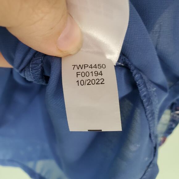 Lucky Brand Women's Blue Paisley Floral Flutter Sleeve Boho Blouse Size Large - Picture 7 of 7